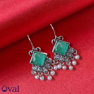 Pracheen Kundan Oxidized Hook Earrings