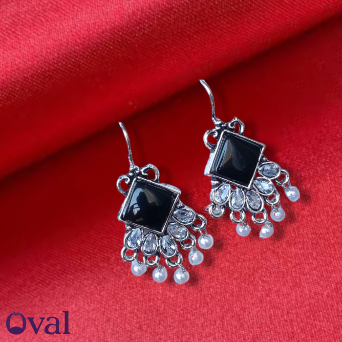 Pracheen Kundan Oxidized Hook Earrings (5)